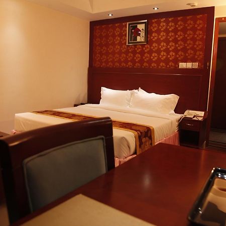 Hotel Hiton Perintalmanna Екстериор снимка