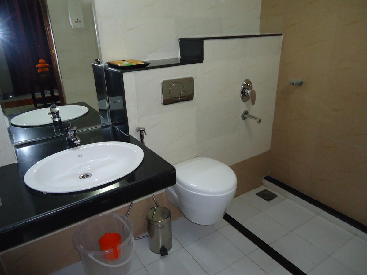 Hotel Hiton Perintalmanna Стая снимка